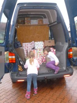 Kinder helfen Kindern